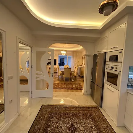 Villa Royal In Forest 3