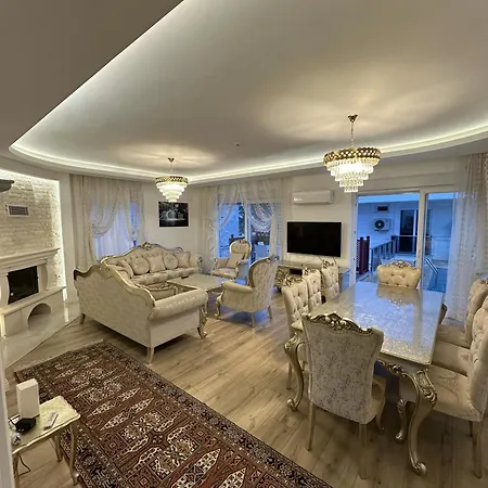 Villa Royal In Forest 3