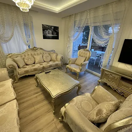 Villa Royal In Forest 3